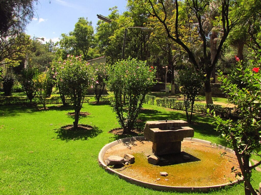 Roseleda Jardín Botánico Martín Cárdenas Cochabamba