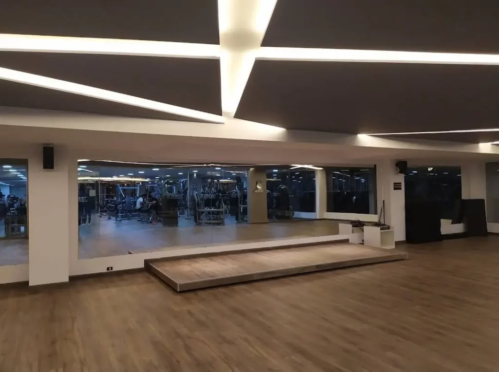 premier fitness club gym lugar 5